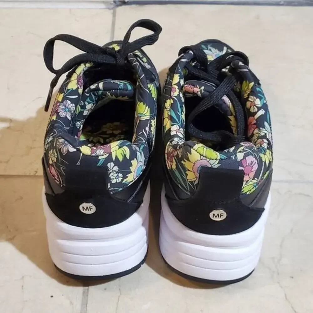 Marc Fisher Floral Print Low Top Sneakers Black Multi Color Lace Up Size 7
